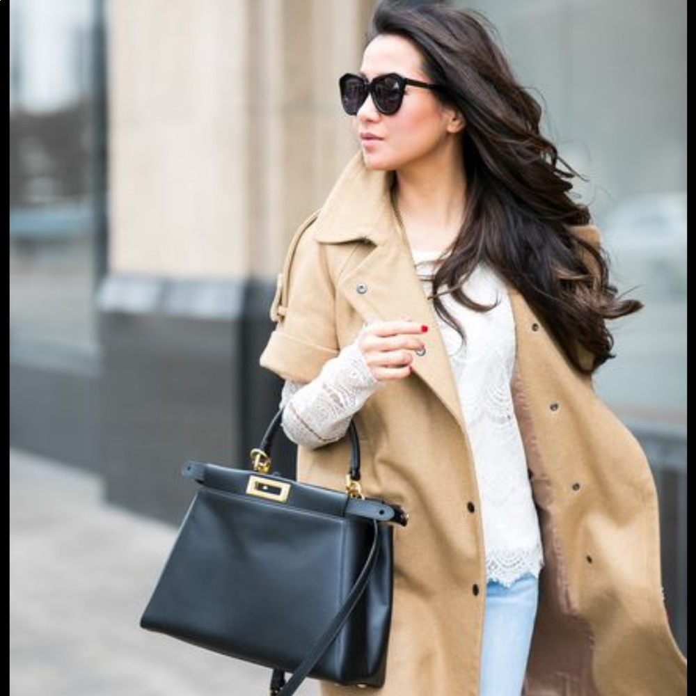 Fendi Vitello Morgan Shiny Nappa Medium Peekaboo in black with gold HW - Picture 7 of 9